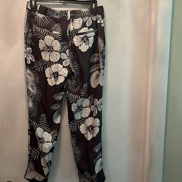 NWOT, 2p, JCrew,charcoal and white flowers with a golden trim around the trim - Picture 3 of 5